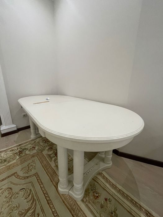 Стол для гостиной