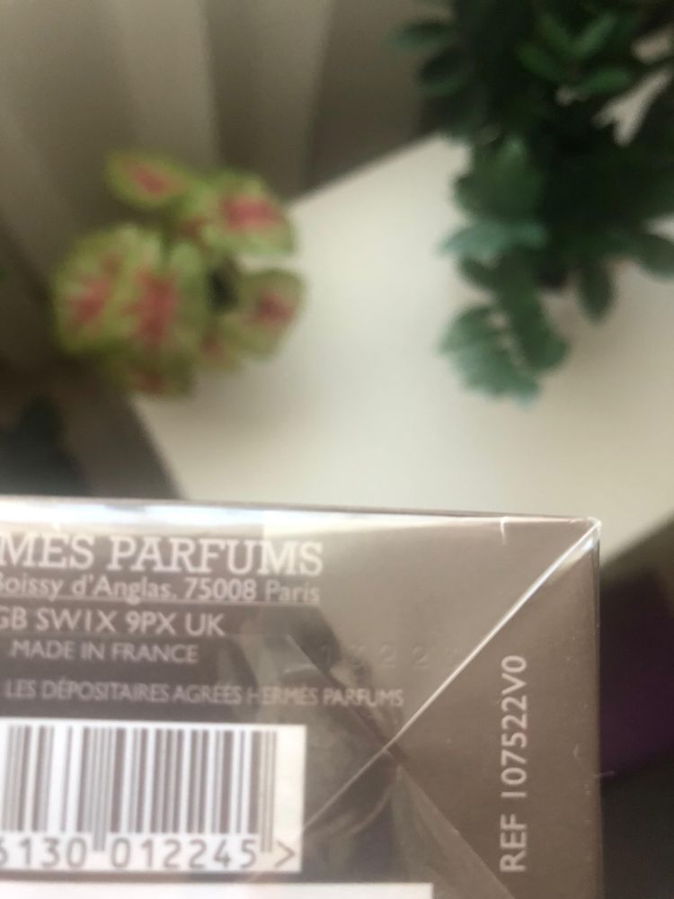Vând parfum Terre d’Hermès