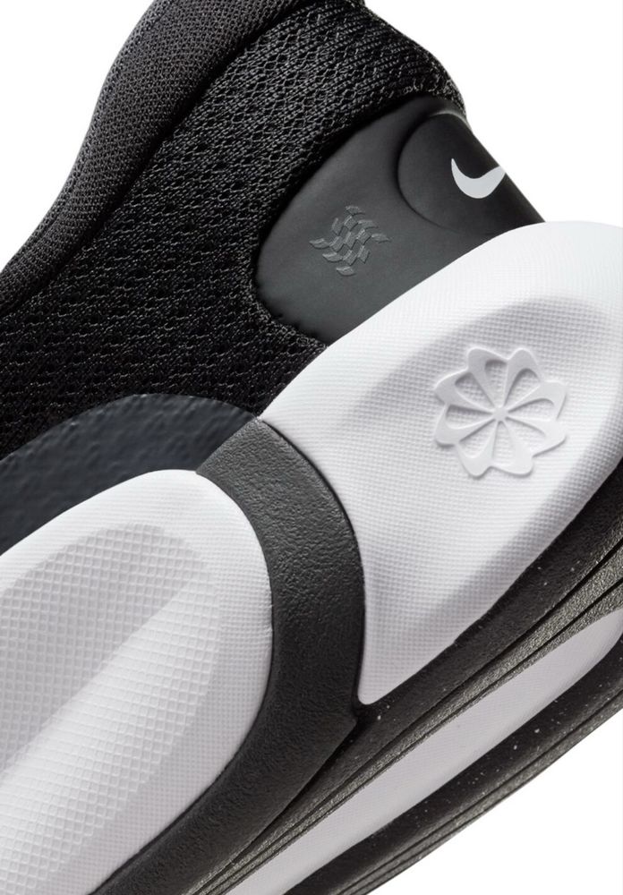 Nike Infinity Flow
