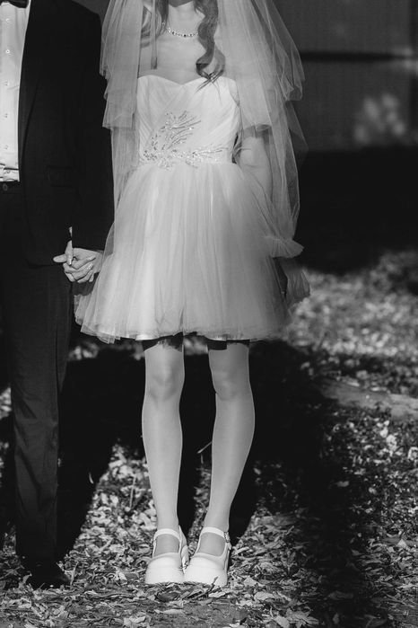 Короткое свадебное платье (размер 42-44)