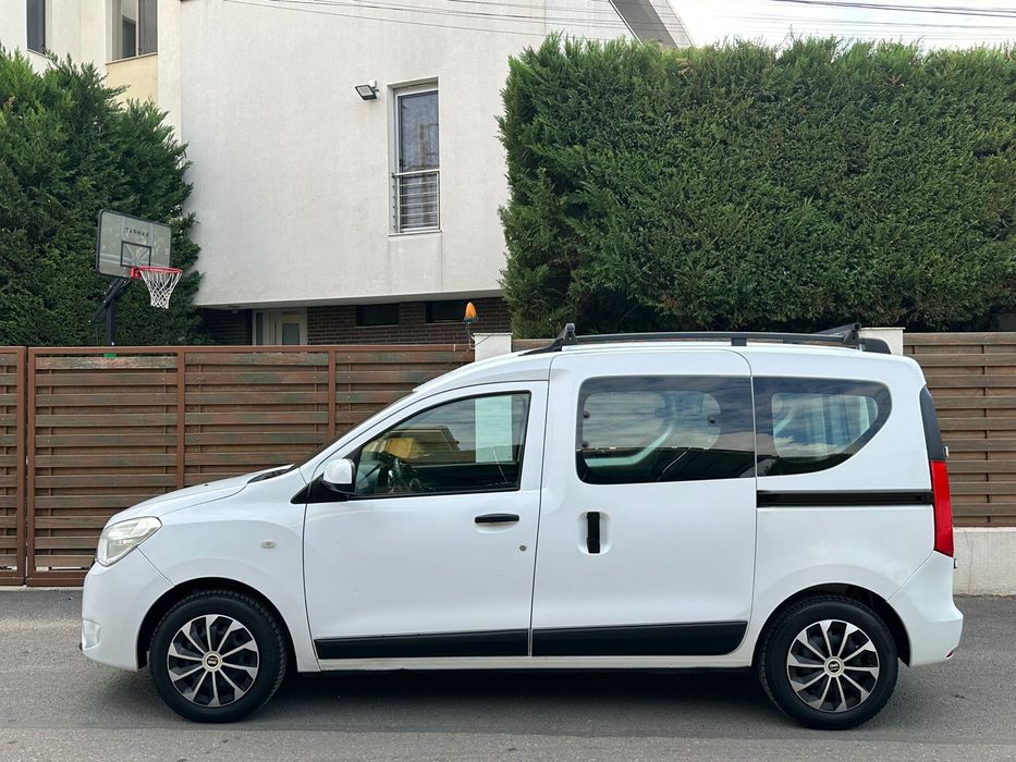 Dacia Dokker An 2014 Motor 1.5 dCi 90 CP TVA inclus deductibil