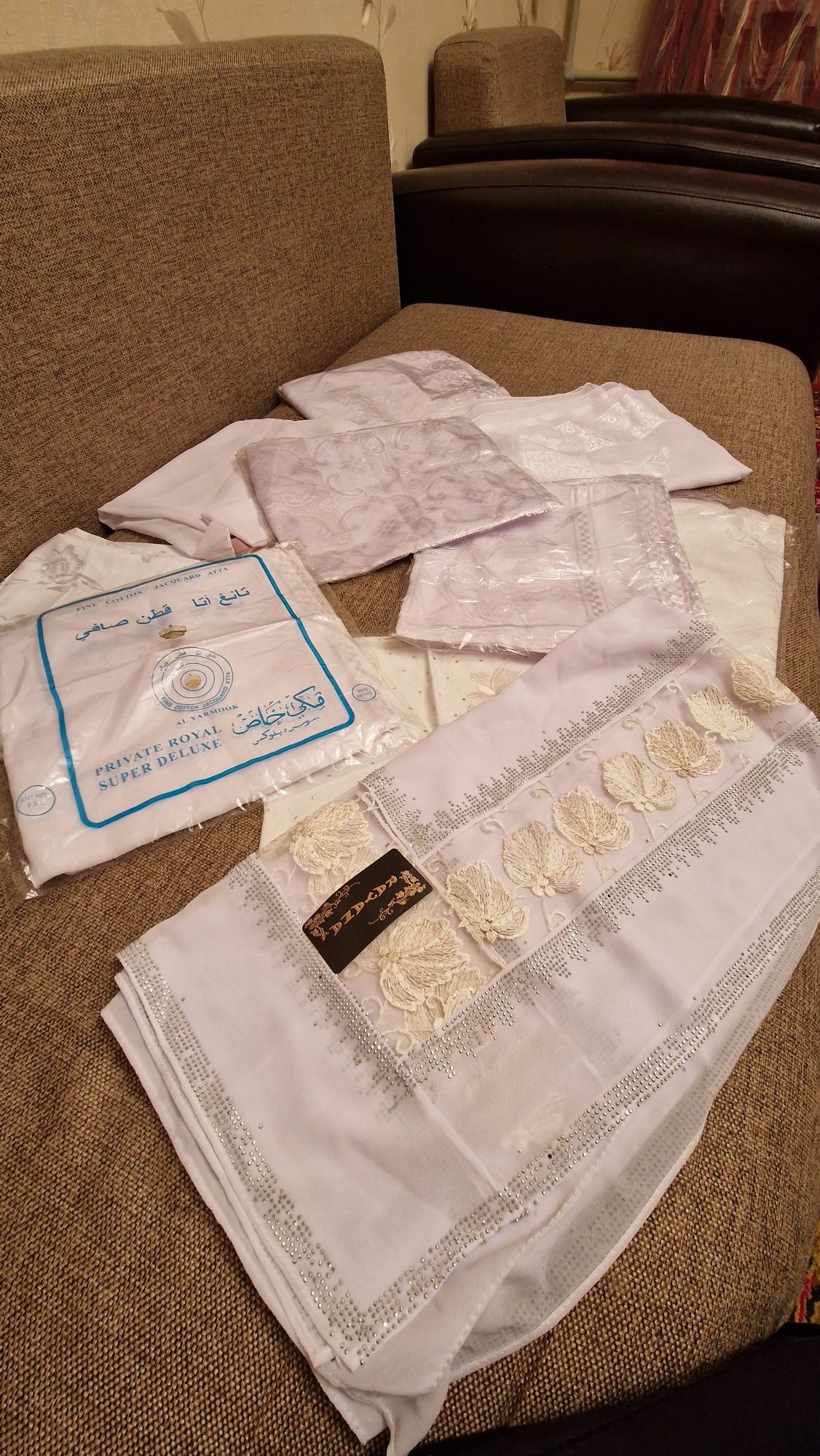 Срочно продаются платки куча,орамал