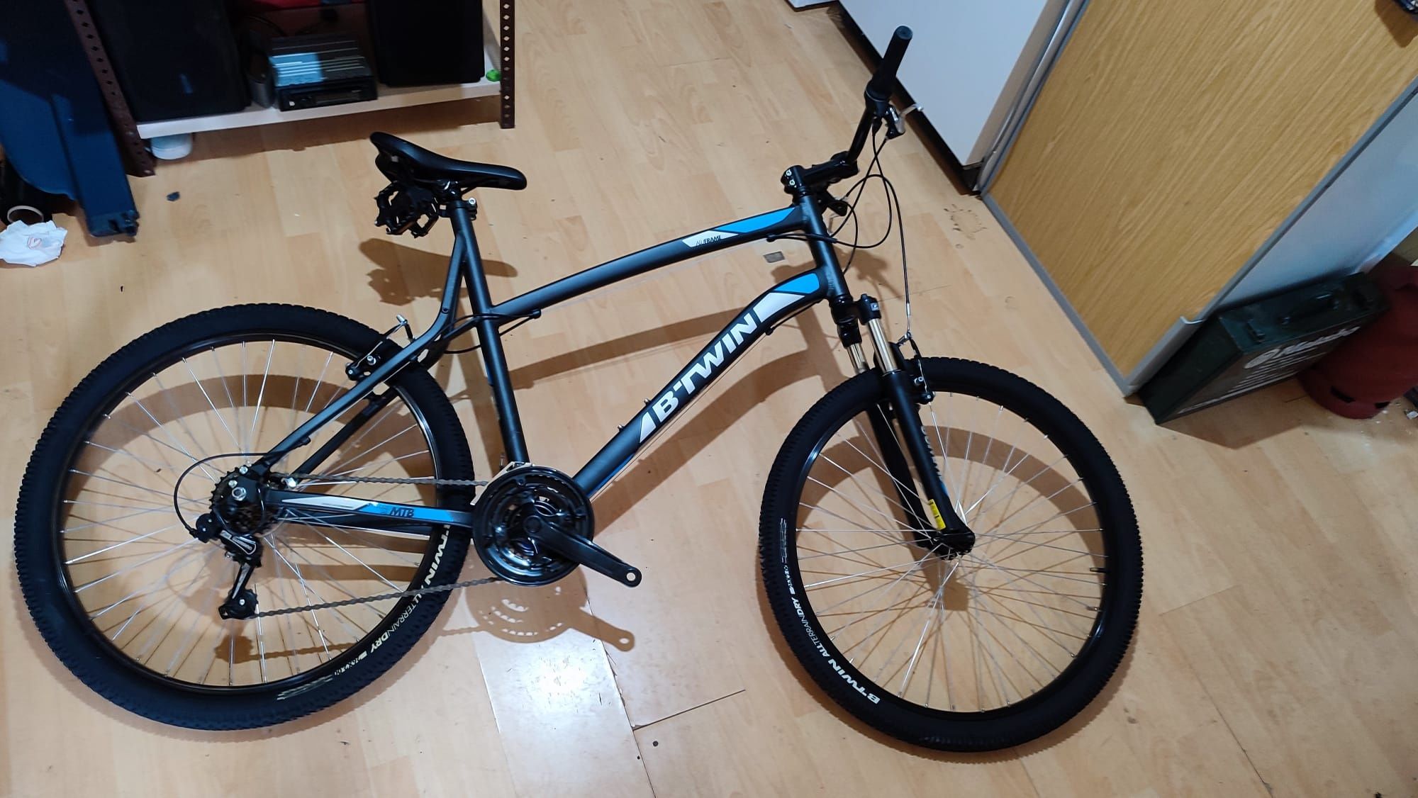 Bicicleta mtb 26 cadru xl ca noua decathlon Btwin 340