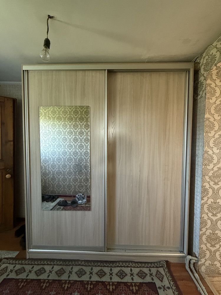 Продам шкаф в прихожую