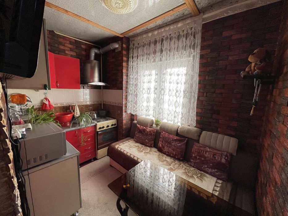 Продаётся отличная квартира возле метро