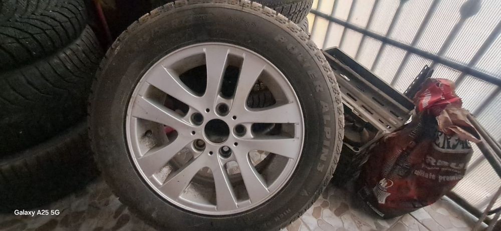 Jante BMW R16 cu cauciucuri de iarna noi