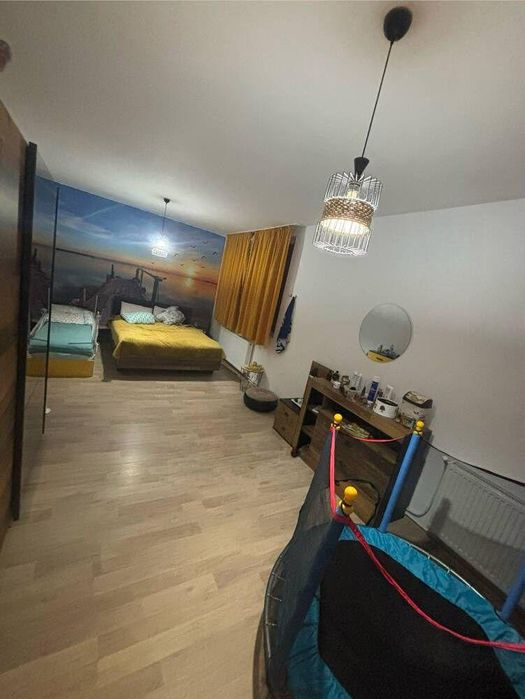 Едноетажна Къща с двор и АКТ 16 в гр. Камено