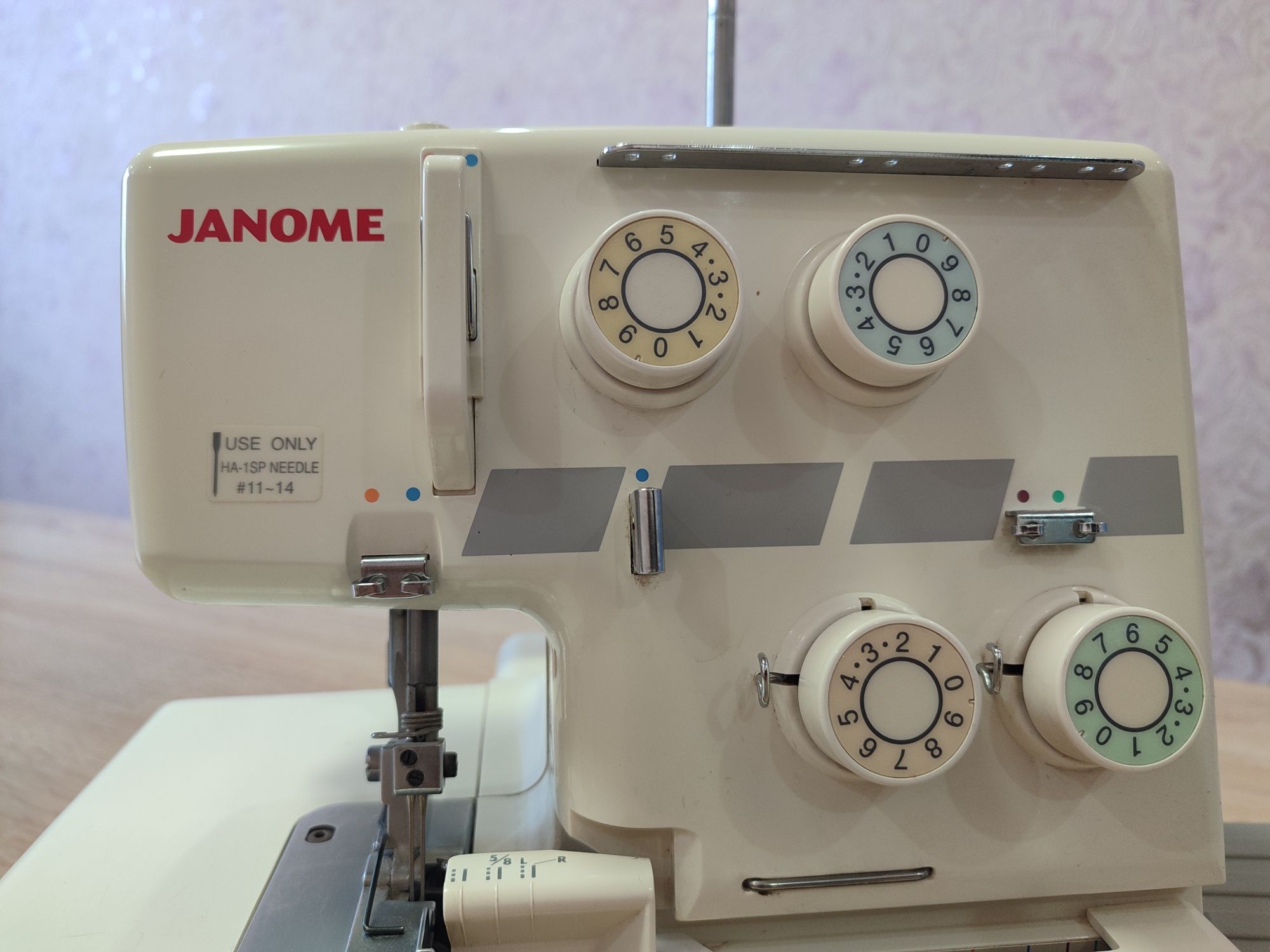 Оверлок Janome MyLock 405D
