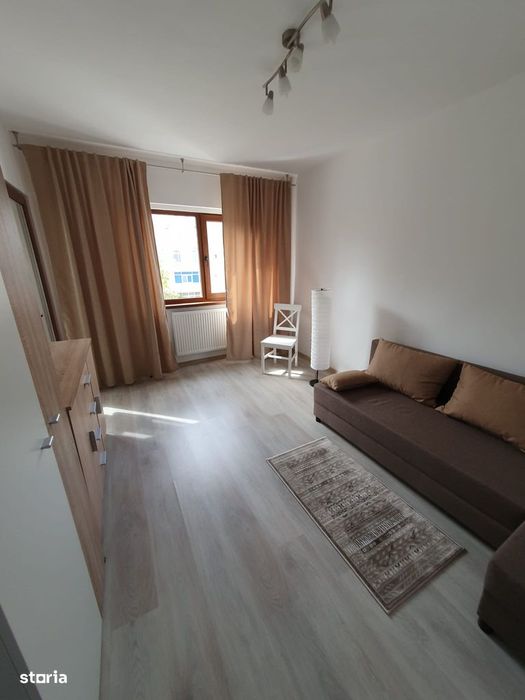 Vand garsoniera Trivale, etaj 2/4, renovata integral