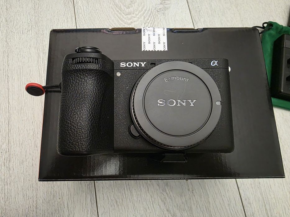 Sony A6700 ca noua