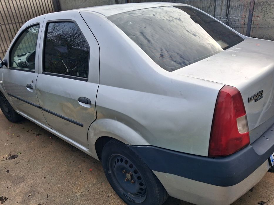 Vând Logan 2007 1,6 8v,ofer fiscal