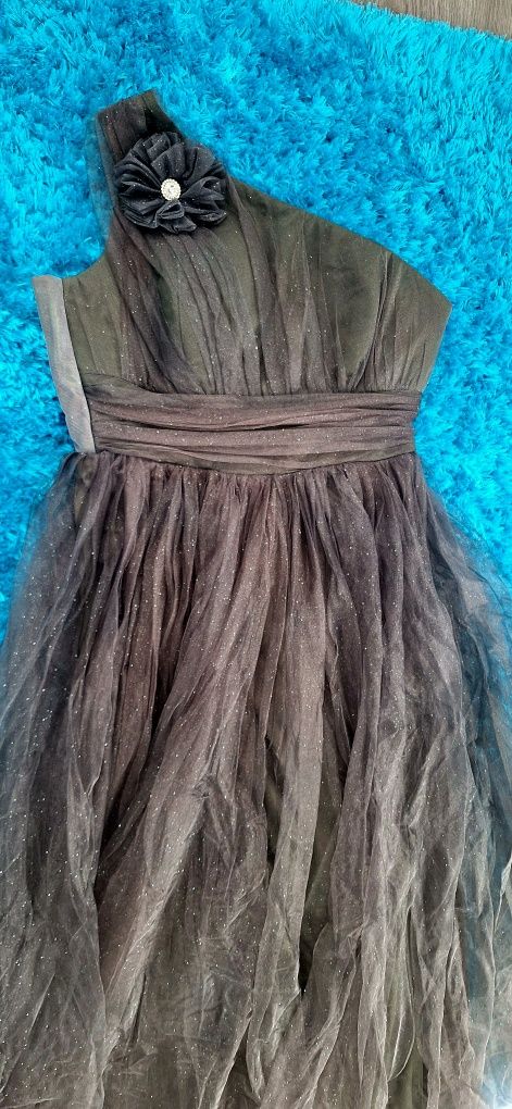 Vand rochie de seara