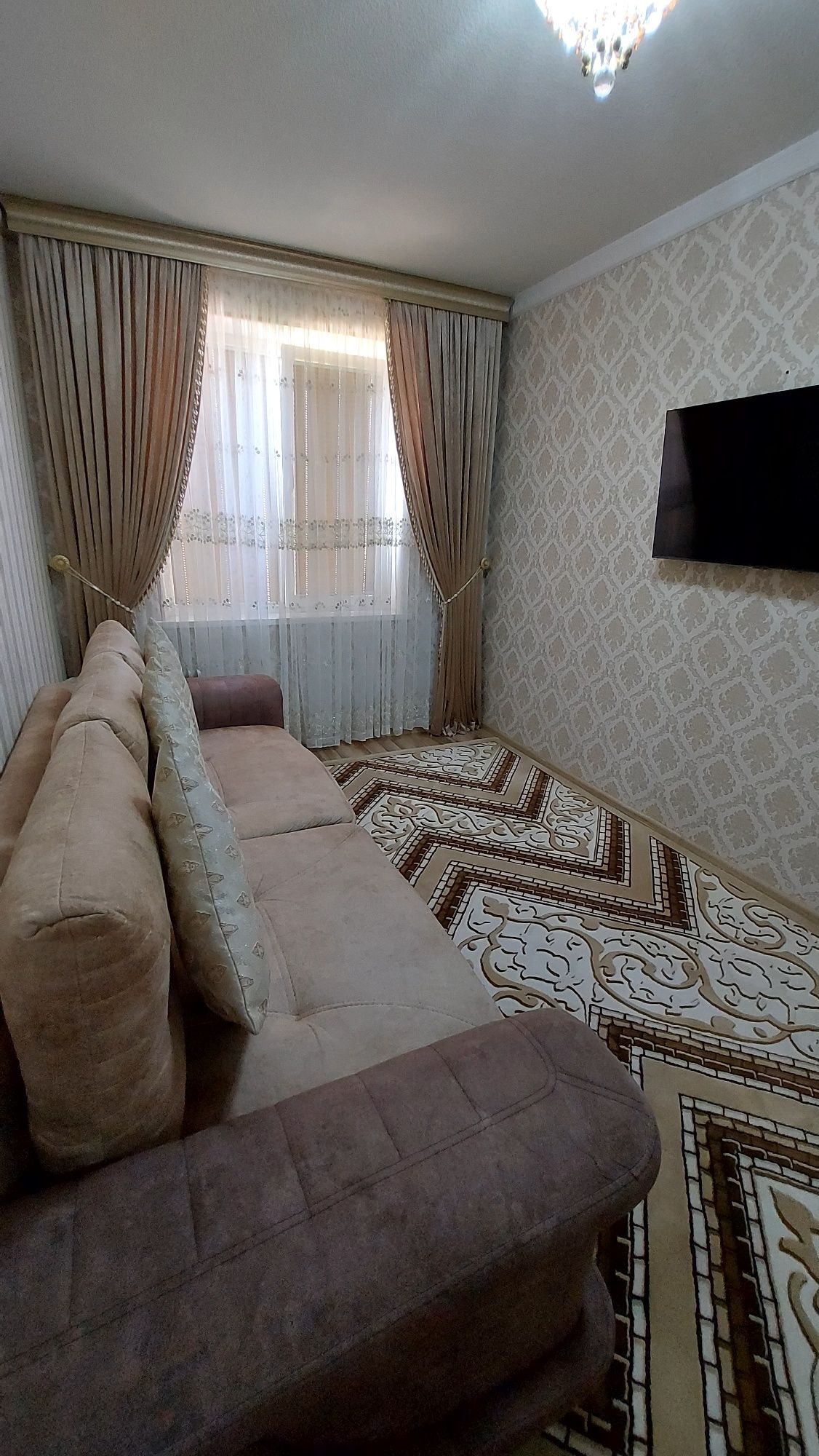 Продается своя 4/5/5 в Согдиана ул Абу Барк Рози 25 дом