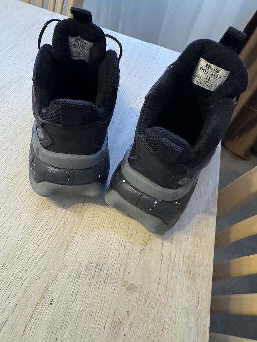 Детски боти за момче нови