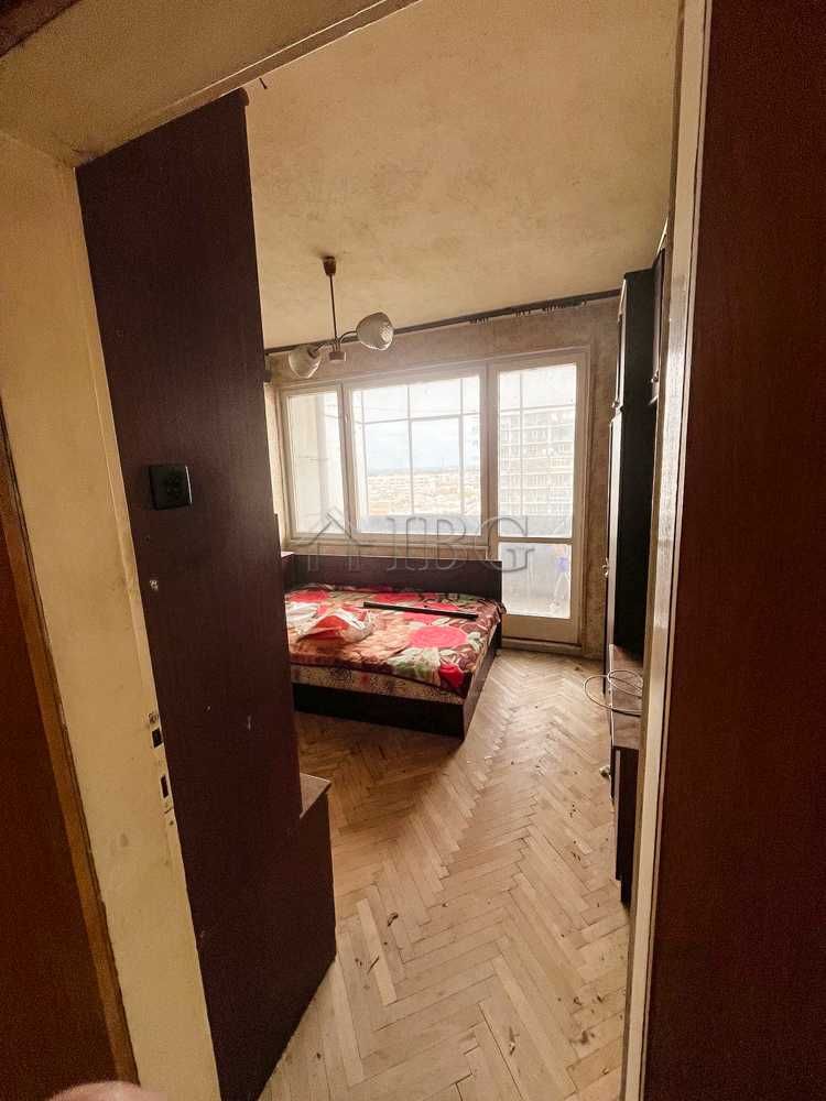 Продава се Тристаен апартамент в Русе, Широк център - 87 кв.м за 1035 €/кв.м - Снимка #5