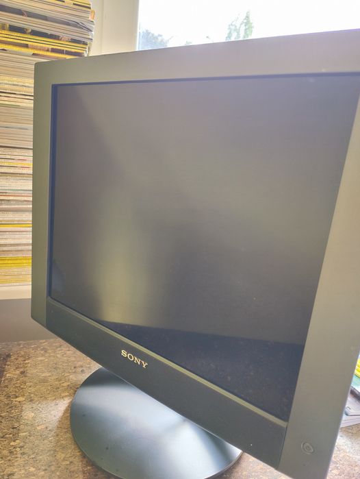 17 инчов TFT LCD Монитор Sony SDM-HX75