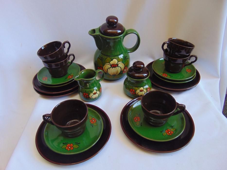 Serviciu de cafea pentru 6 persoane- ceramica verde si maro cu flori