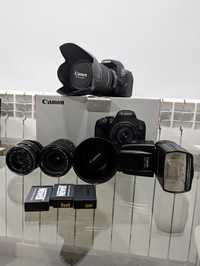 Ocazie Canon 850d + 3 obiective + blitz + baterii