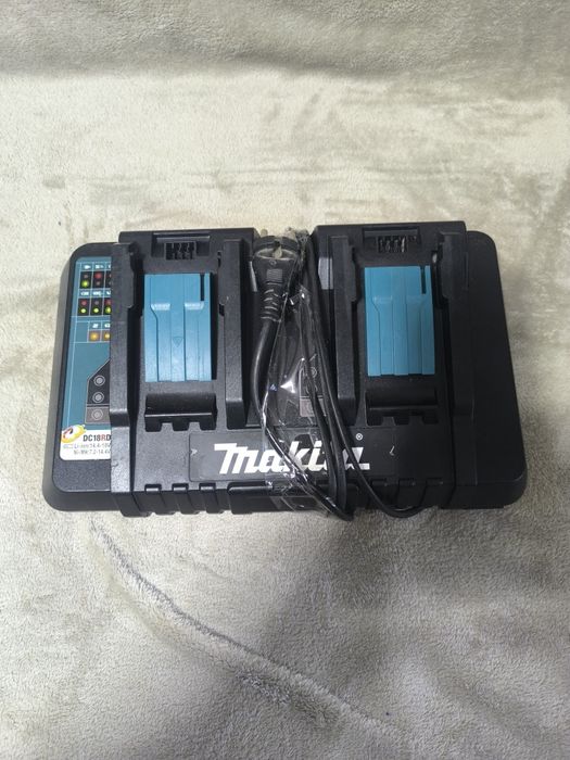 Încărcător Makita dubluDC18RD