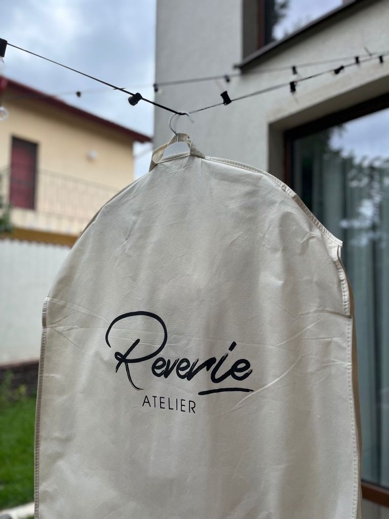 Vând rochie de mireasă Atelier Reverie