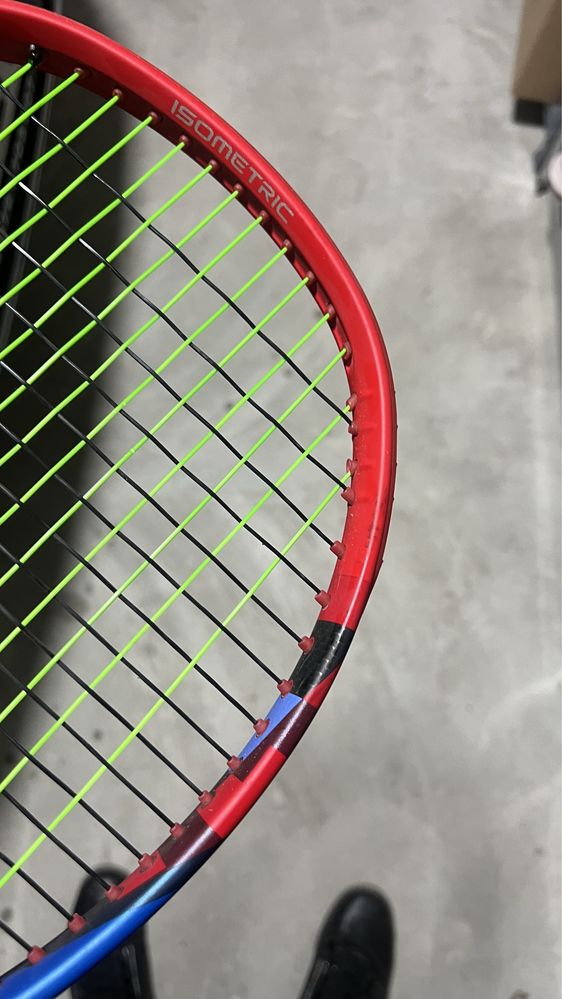 Vand schimb racheta yonex vcore 98L an 2023 285 grame