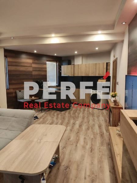 Продава се Тристаен апартамент в Черноморец - 102 кв.м за 1324 €/кв.м - Снимка #1