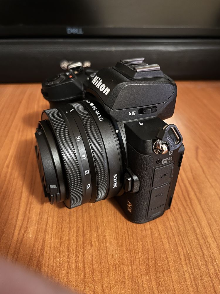 Nikon Z50 mirrorless + obiectiv Nikkor 16-50mm