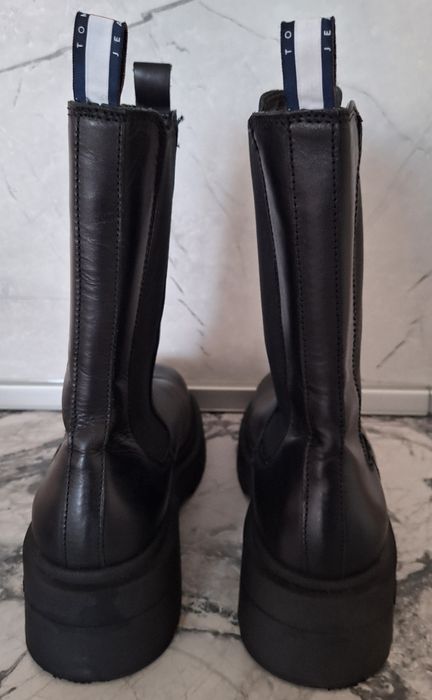 Tommy hilfiger естествена кожа унисекс