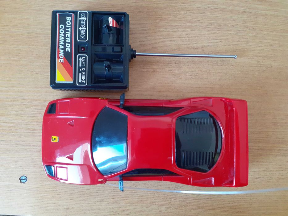 Masinuta Ferrari din anii 90, full RC