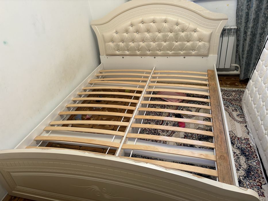 Отдам кровать двухспалку