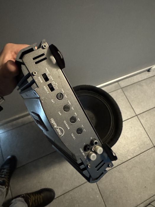 Vand kit statie mac mpx 2500 600w si subwoofer magnat bull 300w 30 cm