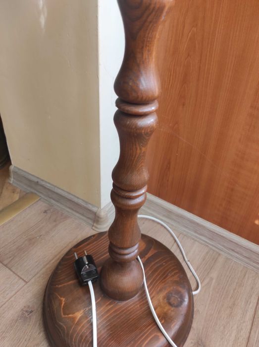 красив дървен лампион