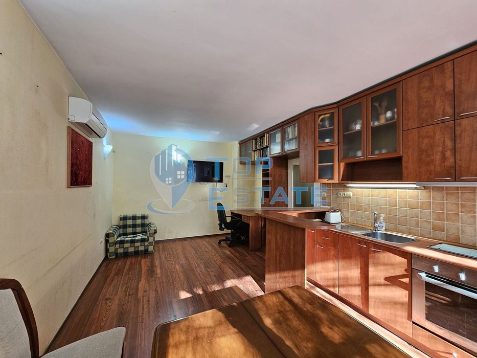 Тристаен обзаведен южен апартамент в кв. Бузлуджа гр. Велико Търново