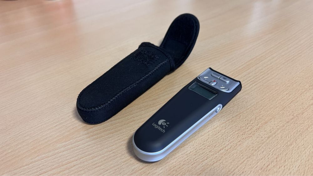 Безжичен презентър Logitech R-RB5
