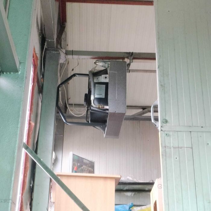 2 aeroterme FLOAIR LEO FB 45V pe apa (agent termic) industriale