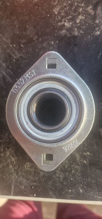 Vând 11 rulmenți industriali