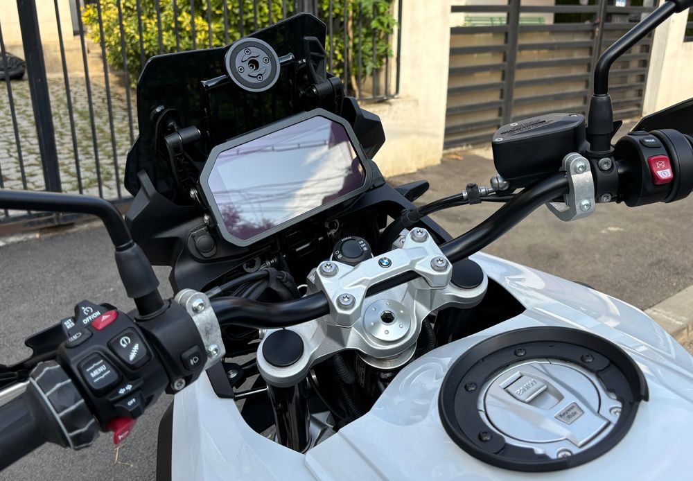 BMW F 750GS Alb, an 2023, cu garantie si revizii gratuite pana in 2028
