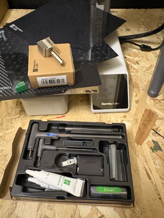 Imprimanta 3D Bambulab a1 mini + AMS LITE