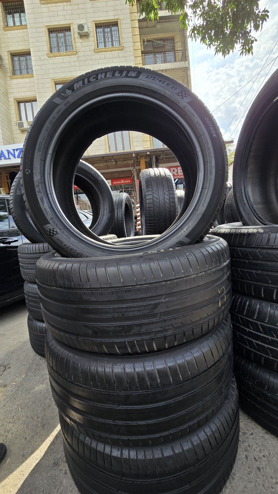 275/45/R21 Michelin