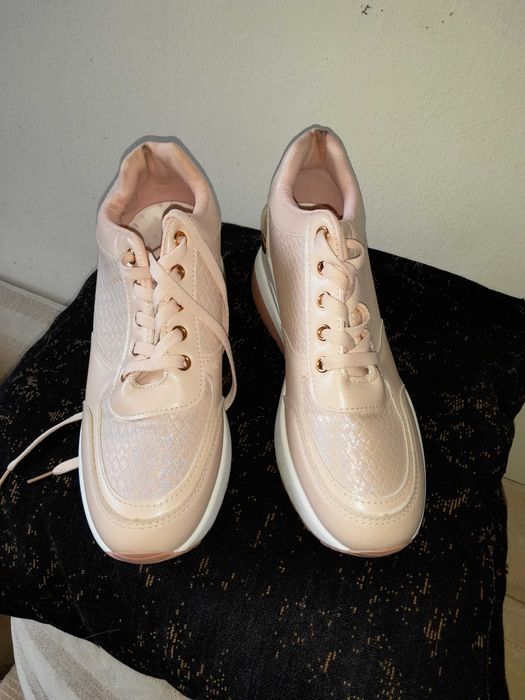 Красиви маратонки