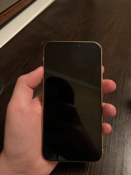 iPhone XR 128 GB Yellow