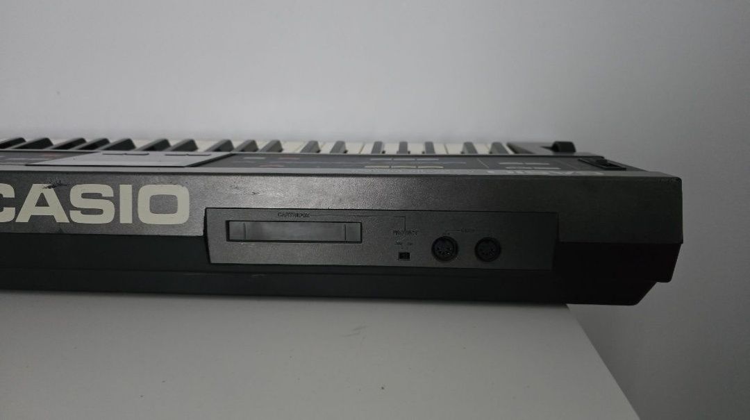 Sintetizator Casio CZ-1000 orga clapa