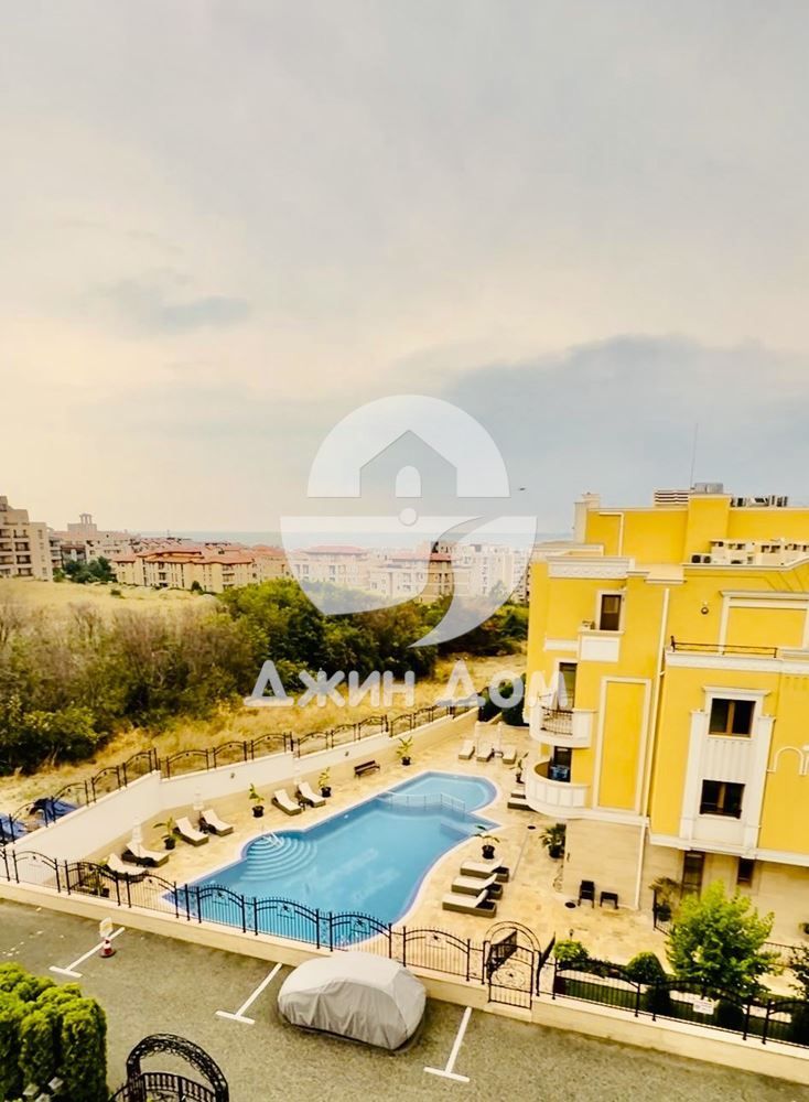 Продава се Тристаен апартамент в Свети Влас - 105 кв.м за 2096 €/кв.м - Снимка #9