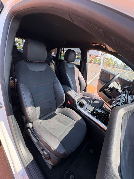 Mercedes Benz EQA superb