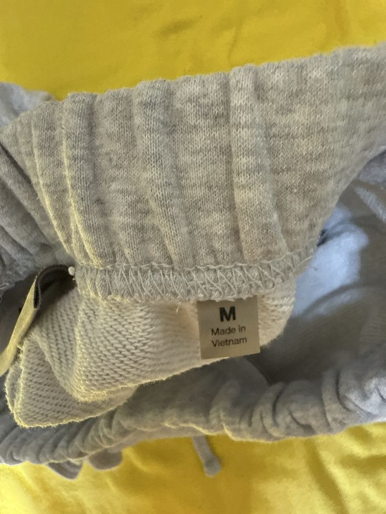 Essentials fear of god grey shorts
