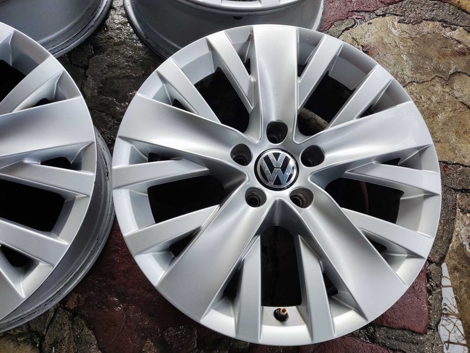 Фолксваген Тигуан 5x112 - 17 цола оригинални лети джанти VW 5х112 .