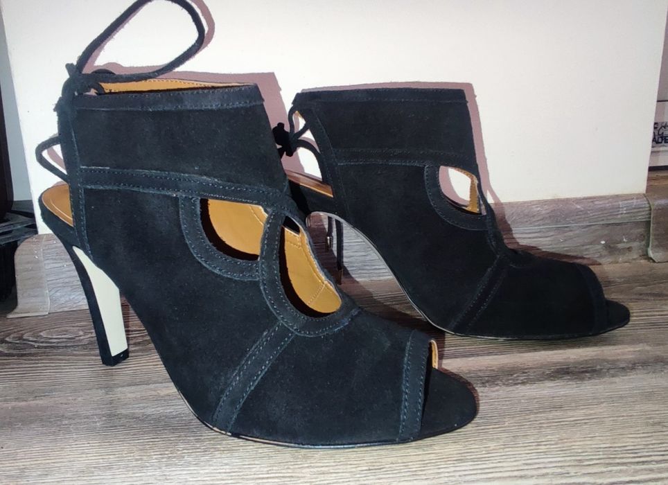 Елегантни дамски обувки Pierre Cardin