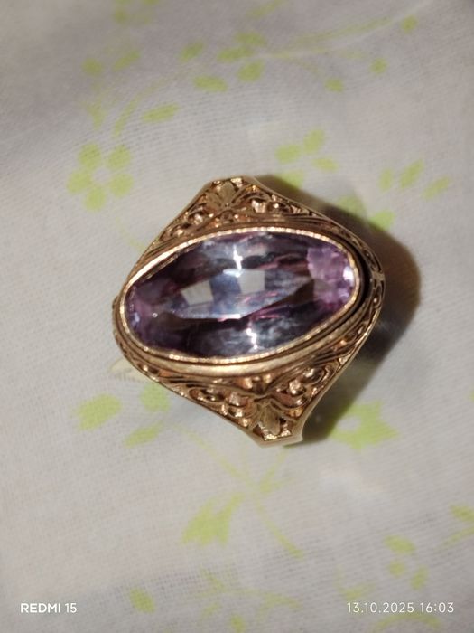 Женский перстень.