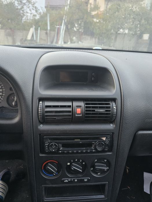 Consola centrala bord Opel Astra G culoare neagra