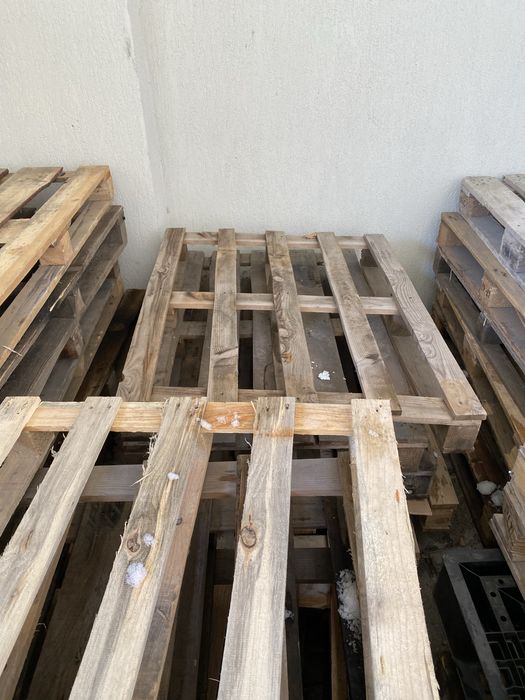 Палети,дървени скари
